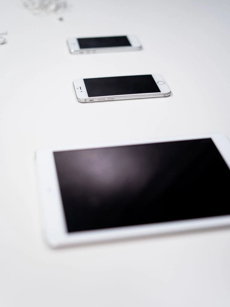 Post-job satisfaction survey on a phone screen